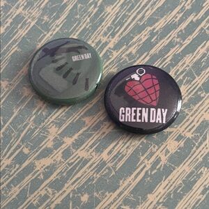 GreenDay Pins (2)